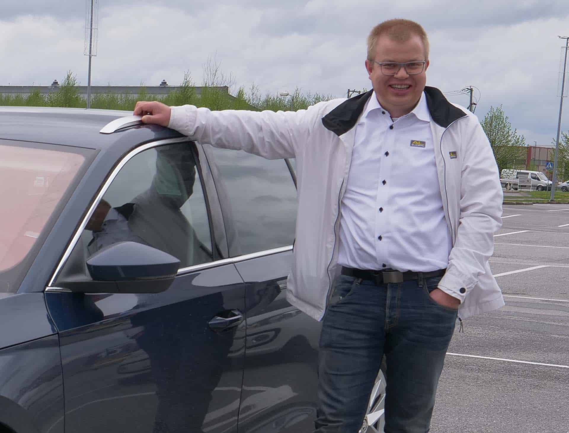 Teppo Vesalainen, Autoliiton koulutuspäällikkö